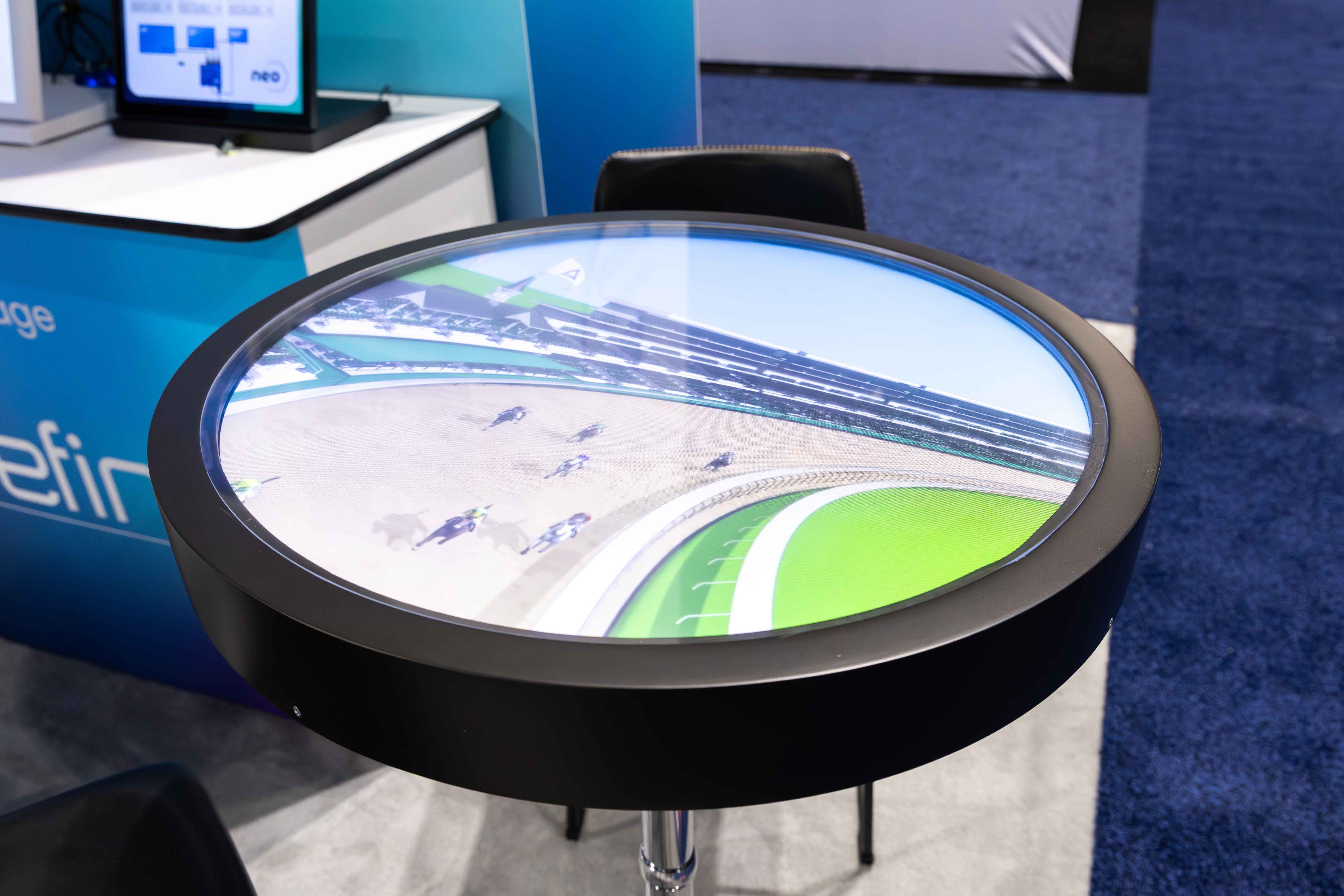 Bluefin Screen-Infocomm2025 (78) Circle Table