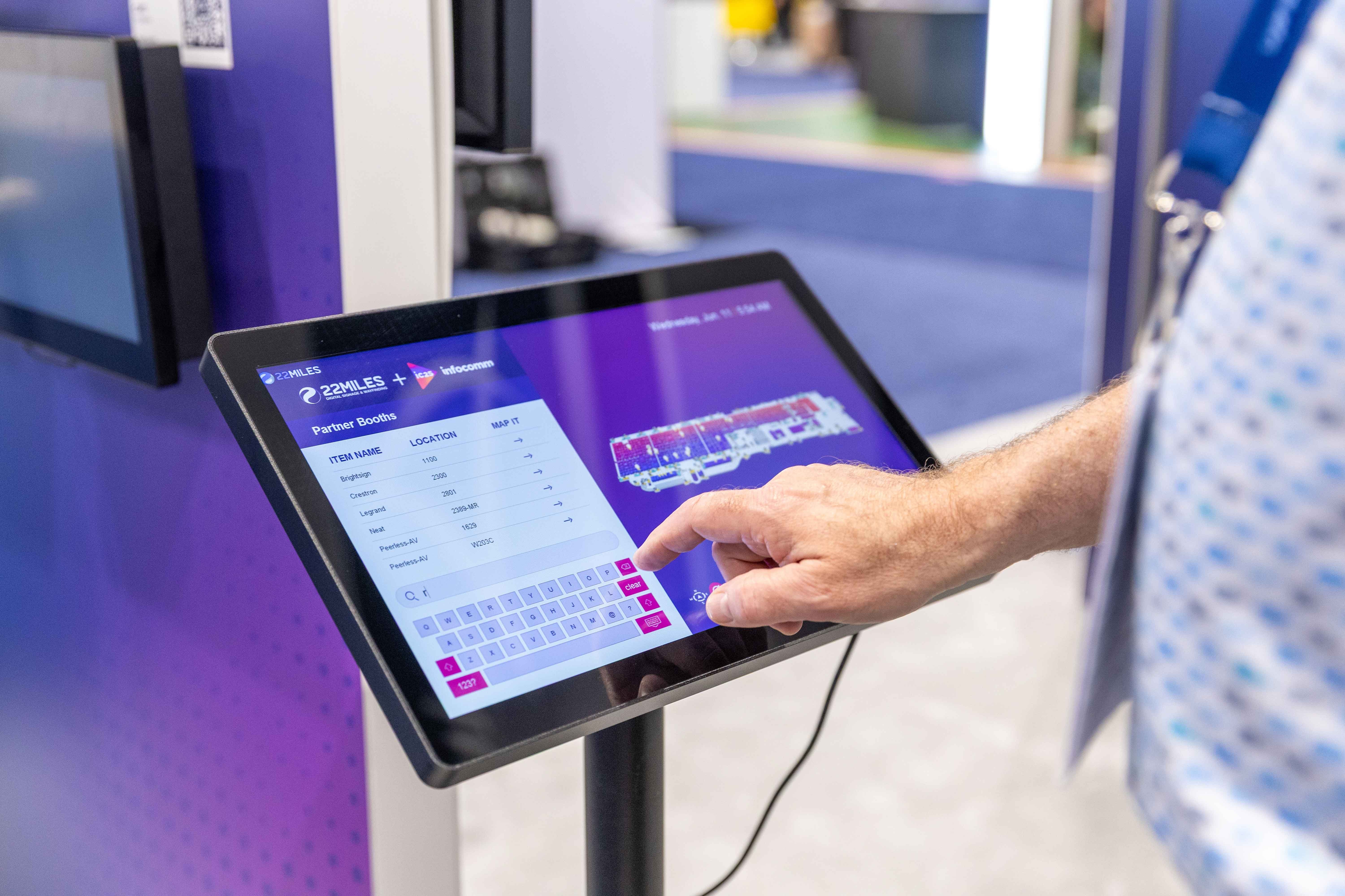 Bluefin-Screen-Infocomm2025-Touchscreen1